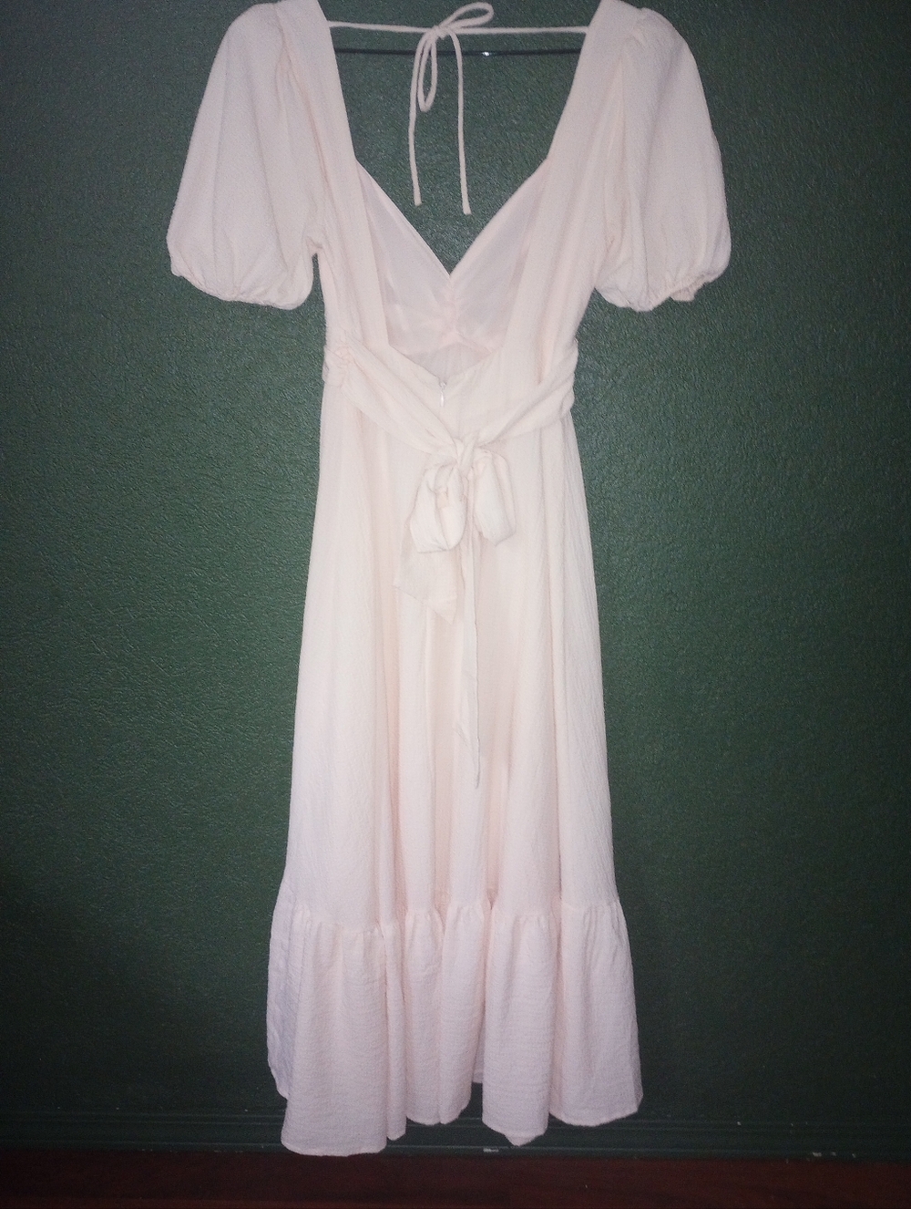 ASTR The Label Puff Sleeve Backless Blush Cream Maxi Dress Tie Back M - Picture 4 of 16